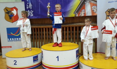 Komplet medali karateków Inochi Gniezno (link otworzy duże zdjęcie)