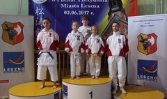 Komplet medali karateków Inochi Gniezno