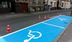 Odtwarzanie miejsc postojowych dla osób niepełnosprawnych (link otworzy duże zdjęcie)