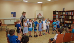Biblioteczne spotkanie dla najmłodszych (link otworzy duże zdjęcie)