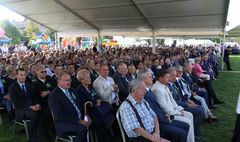 Rolnicy podziękowali za obfite plony (link otworzy duże zdjęcie)