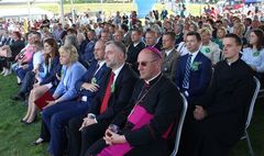 Rolnicy podziękowali za obfite plony (link otworzy duże zdjęcie)