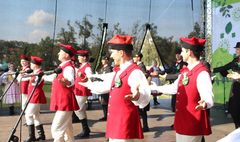 Rolnicy podziękowali za obfite plony (link otworzy duże zdjęcie)