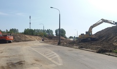 Wraca ruch na ulicy Pod Trzema Mostami