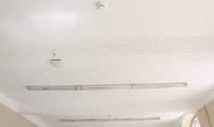 Instalacja oddymiająca w Szkole Podstawowej nr 1 (link otworzy duże zdjęcie)