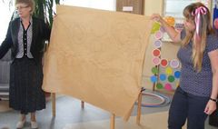 Dzień kropki (link otworzy duże zdjęcie)