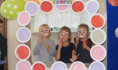 Dzień kropki (link otworzy duże zdjęcie)