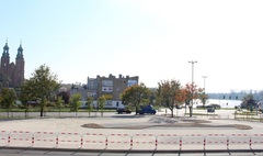 Zdjęcie nowego parkingu przy cmentarzu św. Piotra (link otworzy duże zdjęcie)