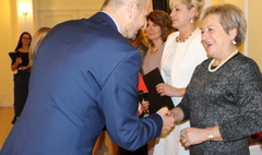 Wyróżnienia dla gnieźnieńskich nauczycieli (link otworzy duże zdjęcie)