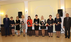 Wyróżnienia dla gnieźnieńskich nauczycieli (link otworzy duże zdjęcie)