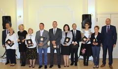 Wyróżnienia dla gnieźnieńskich nauczycieli (link otworzy duże zdjęcie)