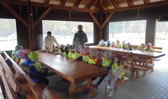 Spiżarnia dla leśnych zwierząt (link otworzy duże zdjęcie)