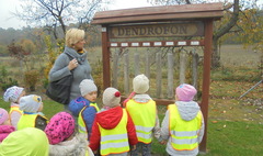 Spiżarnia dla leśnych zwierząt (link otworzy duże zdjęcie)