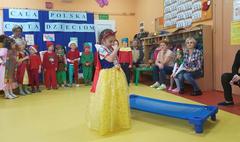 Świat bajek z dawnych lat (link otworzy duże zdjęcie)