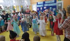 Świat bajek z dawnych lat (link otworzy duże zdjęcie)