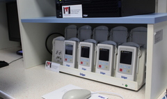 Zdjęcie 4 monitorów telemetrycznych