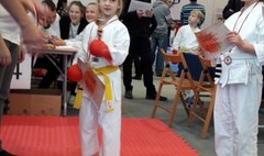 Worek medali dla zawodników Inochi Gniezno (link otworzy duże zdjęcie)