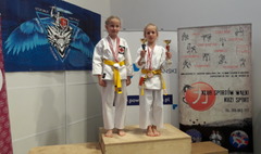 Worek medali dla zawodników Inochi Gniezno (link otworzy duże zdjęcie)