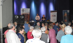 DJ Wika na andrzejkowej imprezie dla seniorów