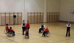 Niezwykły pokaz tańca w SP2 (link otworzy duże zdjęcie)