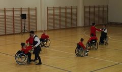 Niezwykły pokaz tańca w SP2 (link otworzy duże zdjęcie)