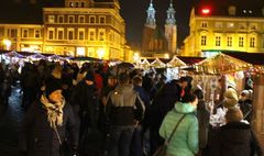 Świąteczny jarmark ponownie zachwycił gnieźnian (link otworzy duże zdjęcie)