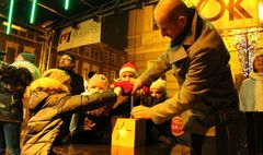 Świąteczny jarmark ponownie zachwycił gnieźnian (link otworzy duże zdjęcie)