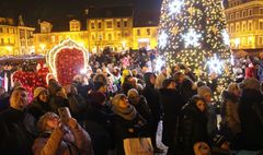Świąteczny jarmark ponownie zachwycił gnieźnian (link otworzy duże zdjęcie)