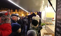 Świąteczny jarmark ponownie zachwycił gnieźnian (link otworzy duże zdjęcie)