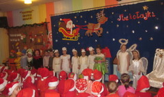 Mali Piastowie czekają na św. Mikołaja