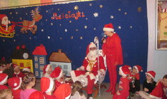 Mali Piastowie czekają na św. Mikołaja (link otworzy duże zdjęcie)