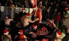 Morsy, zumba i muzyka, czyli drugi dzień świątecznego jarmarku (link otworzy duże zdjęcie)