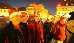 Morsy, zumba i muzyka, czyli drugi dzień świątecznego jarmarku (link otworzy duże zdjęcie)