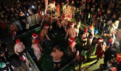 Morsy, zumba i muzyka, czyli drugi dzień świątecznego jarmarku (link otworzy duże zdjęcie)