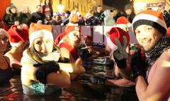 Morsy, zumba i muzyka, czyli drugi dzień świątecznego jarmarku (link otworzy duże zdjęcie)