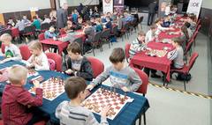 Młodzi szachiści godnie uczcili dzień św. Mikołaja (link otworzy duże zdjęcie)