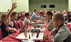 Młodzi szachiści godnie uczcili dzień św. Mikołaja (link otworzy duże zdjęcie)