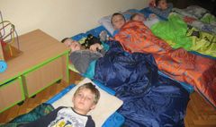 Nocne oczekiwanie na św. Mikołaja (link otworzy duże zdjęcie)