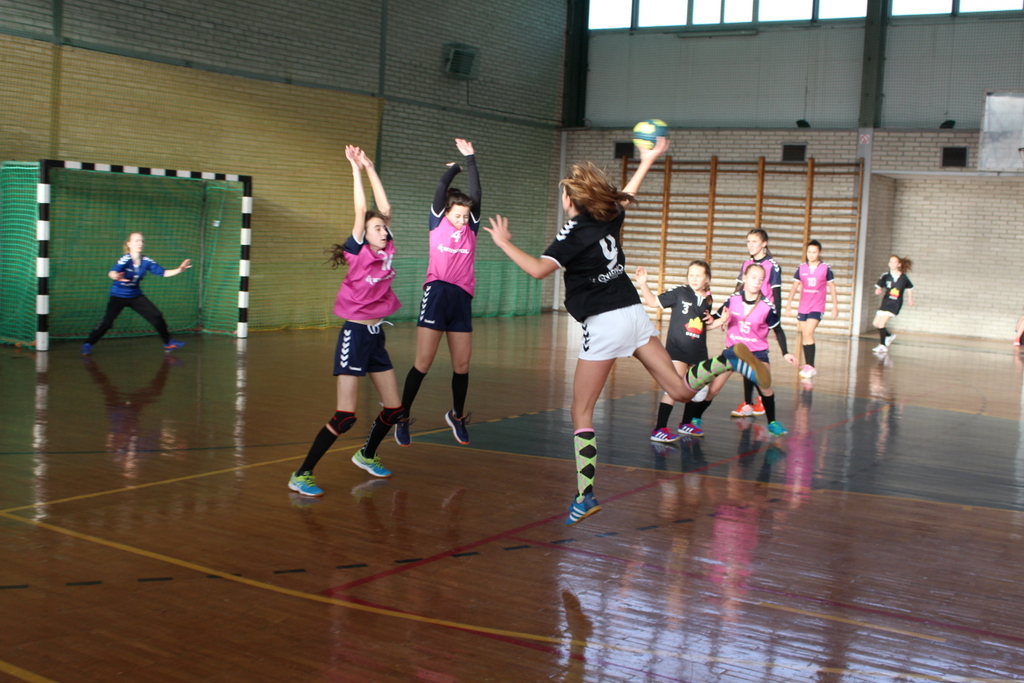 Urzad Miejski W Gnieznie Sp 12 Mistrzem Gniezna W Pilce Recznej Urzad Miejski W Gnieznie Sp 12 Mistrzem Gniezna W Pilce Recznej