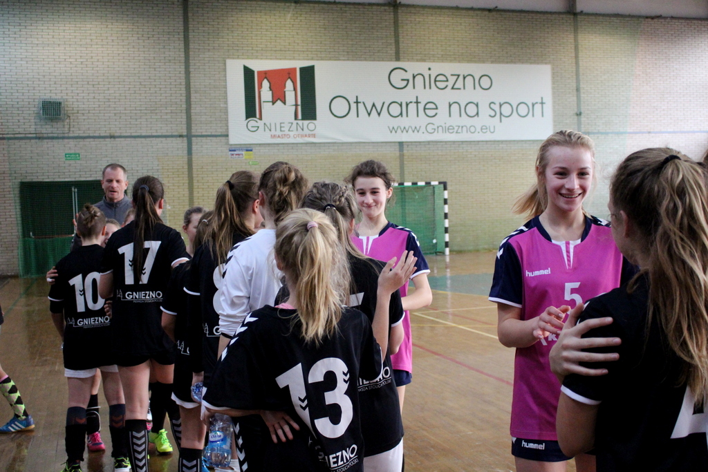 Urzad Miejski W Gnieznie Sp 12 Mistrzem Gniezna W Pilce Recznej Urzad Miejski W Gnieznie Sp 12 Mistrzem Gniezna W Pilce Recznej