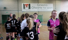 SP 12 Mistrzem Gniezna w piłce ręcznej (link otworzy duże zdjęcie)