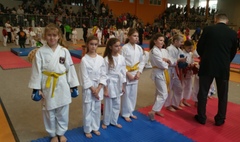 8 medali zawodników GKK Yoshitaka Dojo