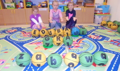 Nauka poprzez sport w gnieźnieńskim przedszkolu (link otworzy duże zdjęcie)