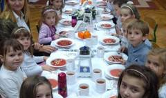 Jasełka, które przypominają o znaczeniu świąt (link otworzy duże zdjęcie)