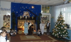 Jasełka, które przypominają o znaczeniu świąt (link otworzy duże zdjęcie)