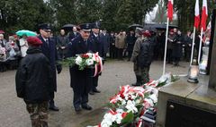 Gnieźnianie uczcili pamięć powstańców (link otworzy duże zdjęcie)