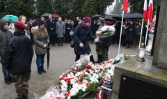 Gnieźnianie uczcili pamięć powstańców (link otworzy duże zdjęcie)