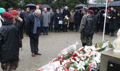 Gnieźnianie uczcili pamięć powstańców (link otworzy duże zdjęcie)