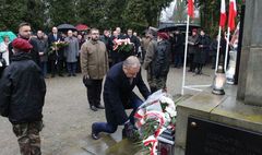 Gnieźnianie uczcili pamięć powstańców (link otworzy duże zdjęcie)