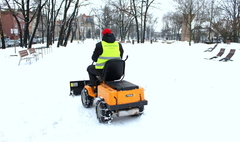Zimowe utrzymanie dróg w mieście (link otworzy duże zdjęcie)